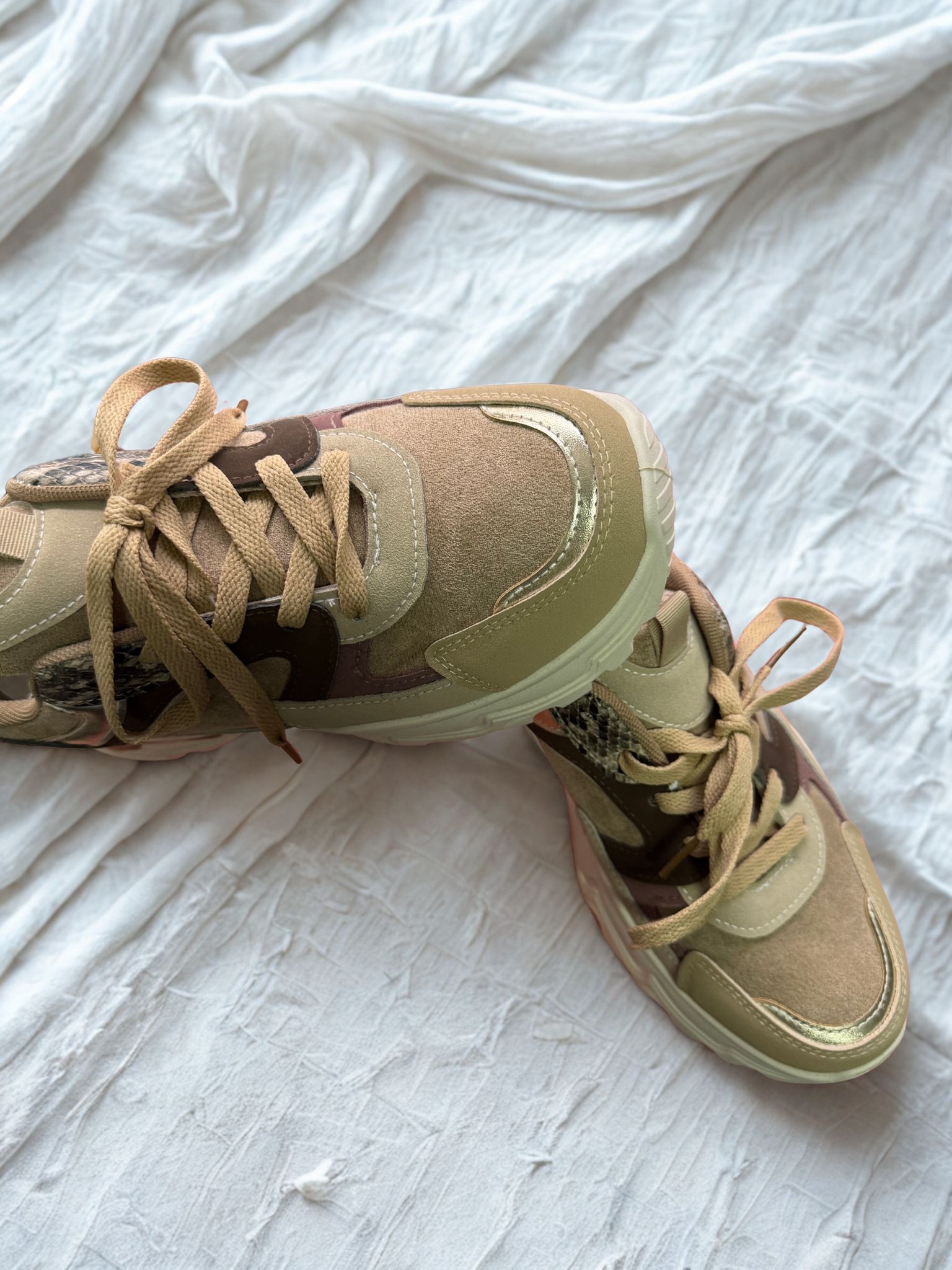 Zapatilla Urbana Beige 2 Zapatilla Urbana Beige - Imagen 2